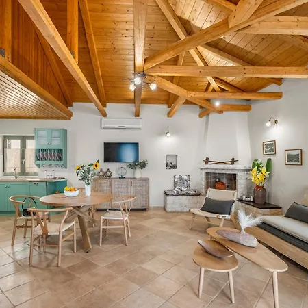 Aurora Villa