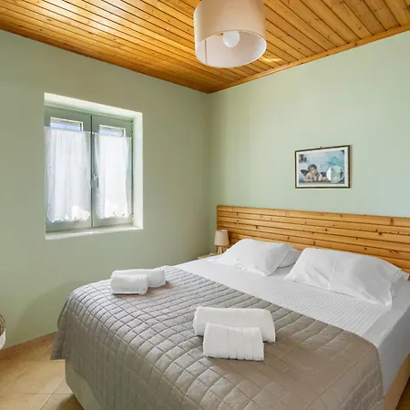 Aurora Villa
